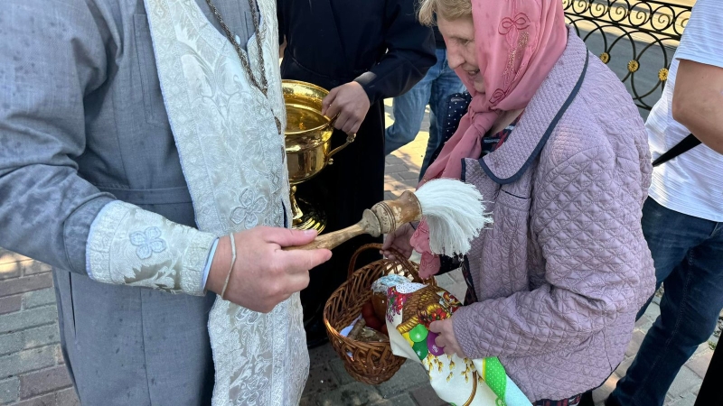 У Вінниці освячують великодні паски та страви