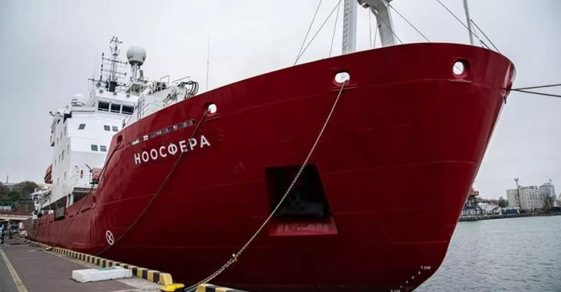 Український криголам "Ноосфера" завершив третій антарктичний сезон