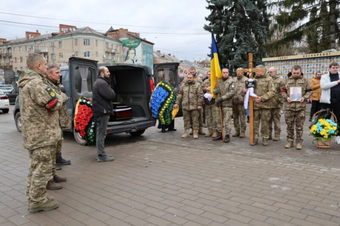 У Луцьку попрощалися з військовим Ігорем Личаком