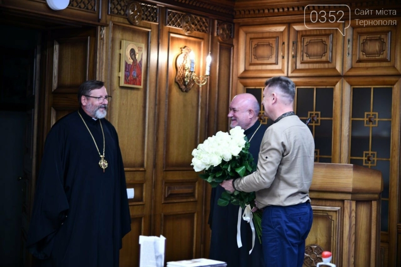 Блаженніший Святослав долучився до спецпогашення унікальних марок