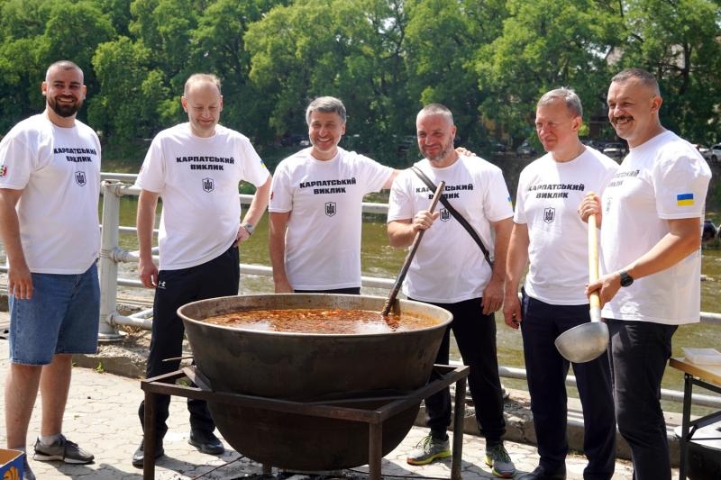 Змагаються ветерани і ветеранки: в Ужгороді - другий день "Карпатського виклику"