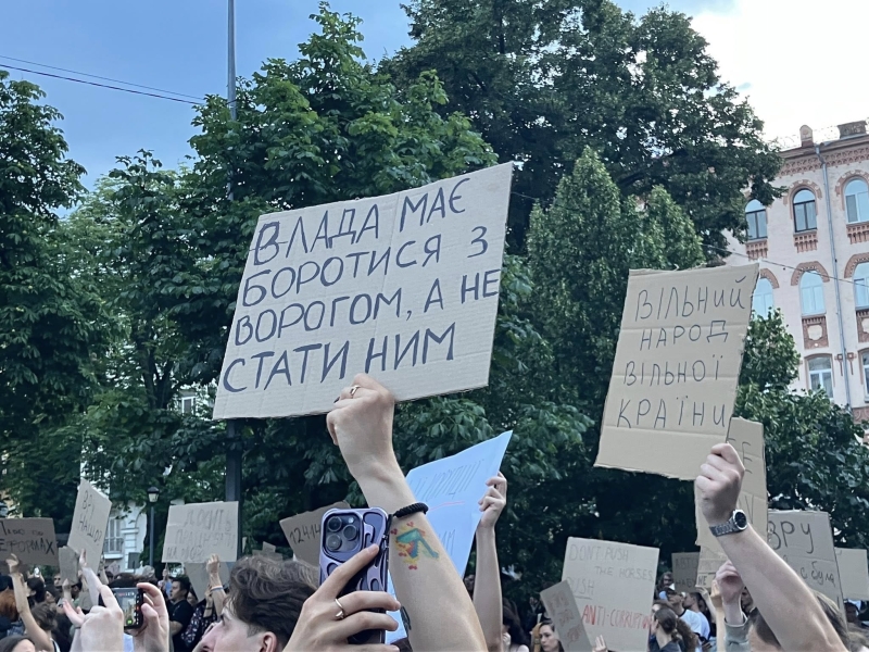 Атака на антикорупціонерів. Як спроба взяти під контроль НАБУ і САП обернулася кризою