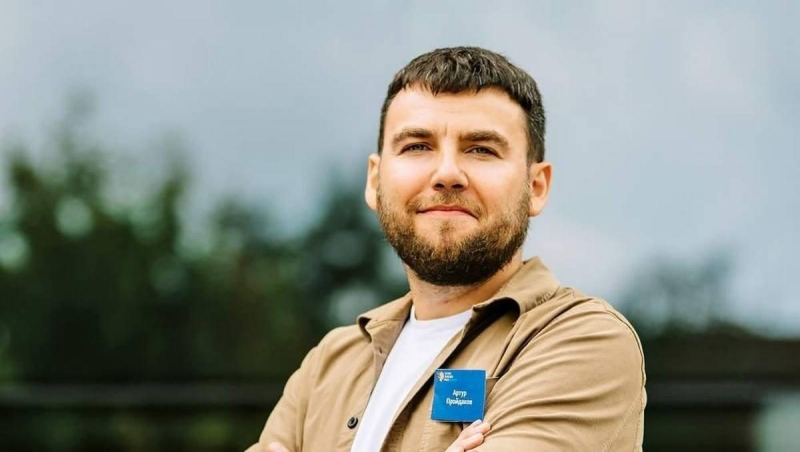 Вебінар для абітурієнтів від TURBO ZNO та Артура Пройдакова: як підготуватися до НМТ-2026 з урахуванням нового правопису