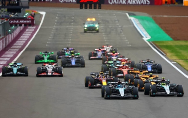 Apple може стати правовласником трансляцій перегонів у США Apple може стати правовласником трансляцій перегонів у США