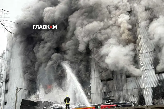 Атака на Київ: репортаж з місця ліквідації наслідків