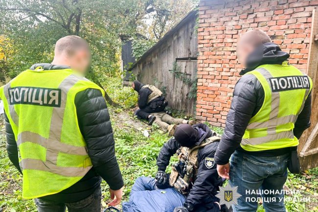 У двох жителів Рівного забрали наркотиків на 7,5 мільйонів гривень (ФОТО)