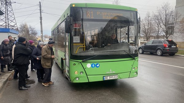 У Миколаєві викрили хлопців, які напали на водія автобуса №81