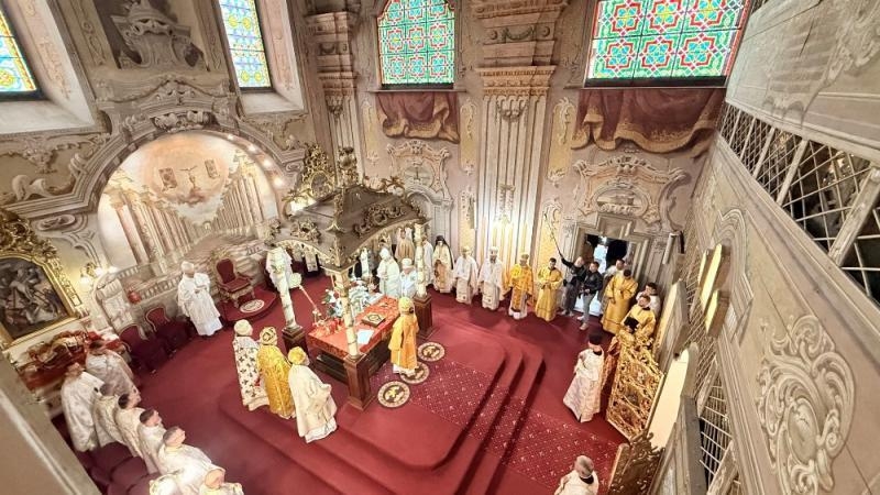 В Ужгороді вклали мощі новопрославленого блаженного Петра Павла Ороса