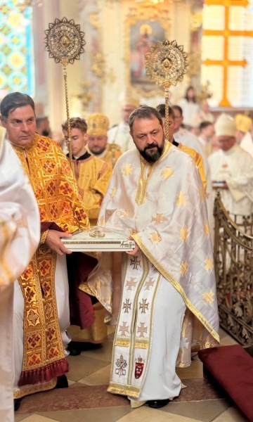 В Ужгороді вклали мощі новопрославленого блаженного Петра Павла Ороса