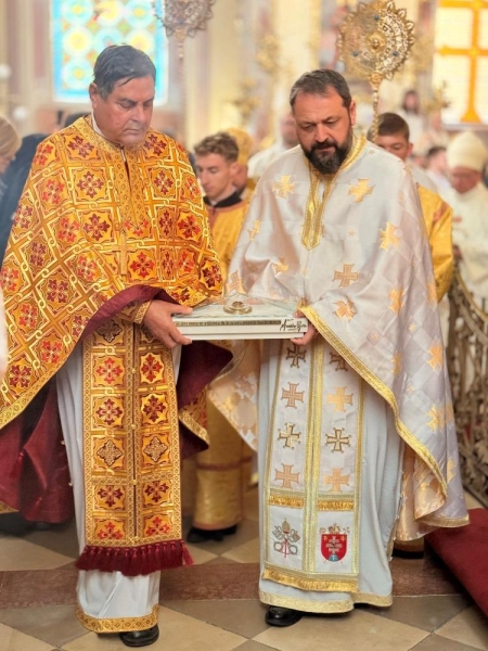 В Ужгороді вклали мощі новопрославленого блаженного Петра Павла Ороса