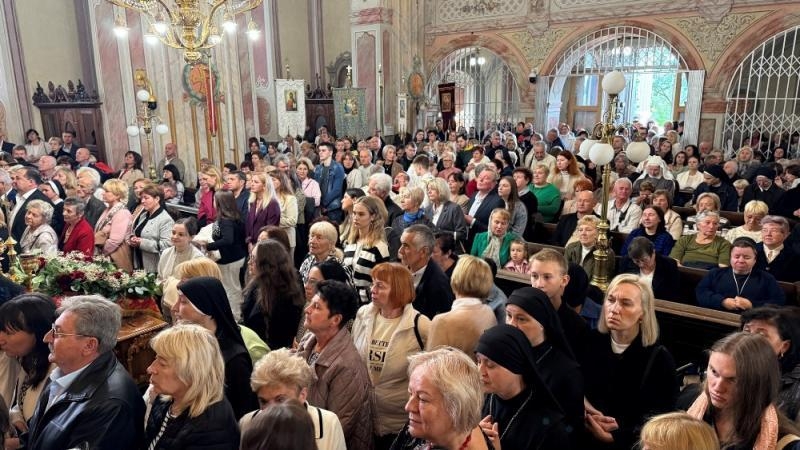В Ужгороді вклали мощі новопрославленого блаженного Петра Павла Ороса