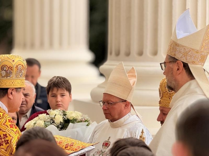 В Ужгороді вклали мощі новопрославленого блаженного Петра Павла Ороса