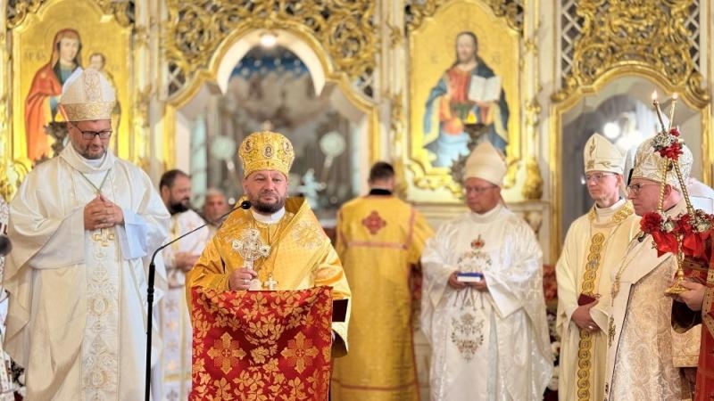 В Ужгороді вклали мощі новопрославленого блаженного Петра Павла Ороса