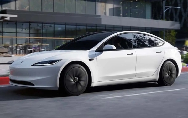 В Україні вдвічі зріс попит на вживані автомобілі зі США В Україні вдвічі зріс попит на вживані автомобілі зі США