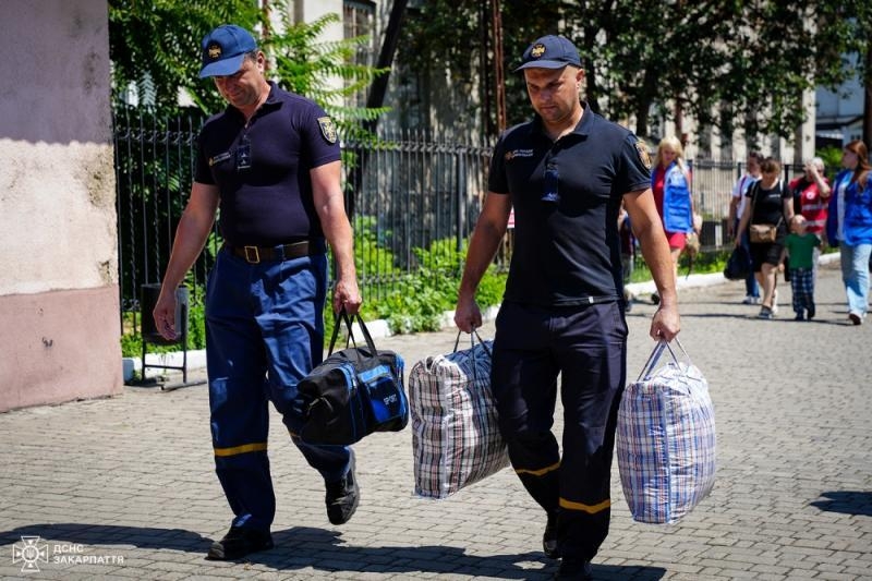 Черговий евакуаційний потяг привіз на Закарпаття дві родини з Донеччини