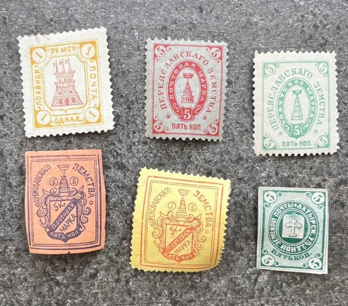 Закарпатські митники завадили спробі незаконно вивезти раритетні поштові марки
